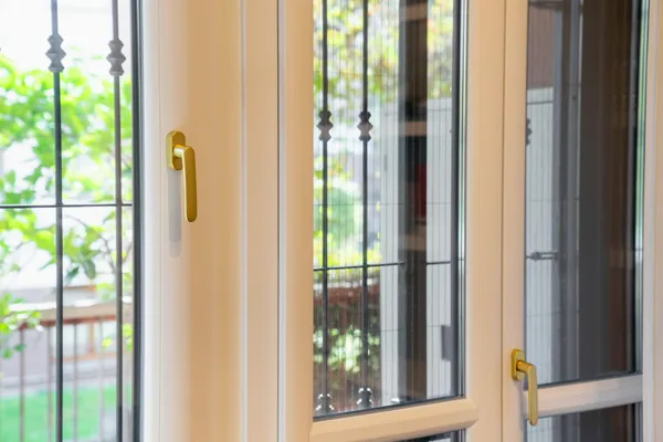 Ventanas que no cierran en Pamplona